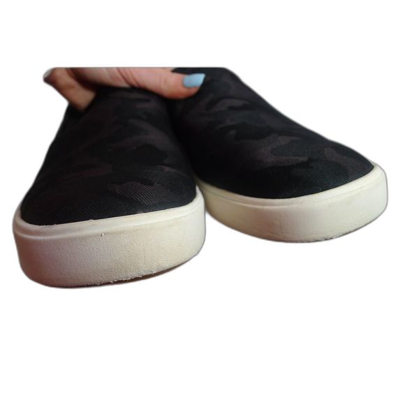 Olukai Men's Lae'ahi Pa'i Slip On Sneaker - LRKE Lavarock 11.5 - Picture 12 of 15